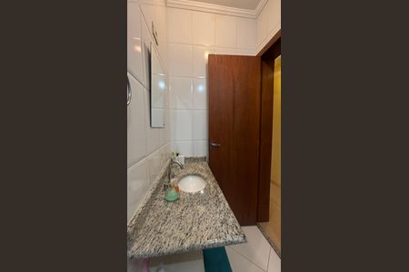 Casa à venda com 120m², 3 quartos e 2 vagas Casa à venda com 120m², 3 quartos e 2 vagasBanheiro