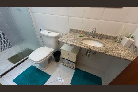 Casa à venda com 120m², 3 quartos e 2 vagas Casa à venda com 120m², 3 quartos e 2 vagasBanheiro