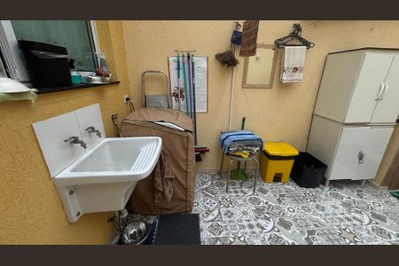 Casa à venda com 120m², 3 quartos e 2 vagas Casa à venda com 120m², 3 quartos e 2 vagasÁrea de Serviço