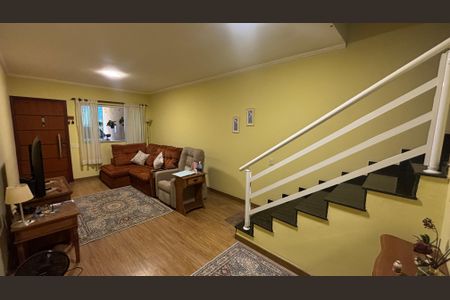 Casa à venda com 120m², 3 quartos e 2 vagas Casa à venda com 120m², 3 quartos e 2 vagasSala