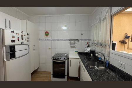 Casa à venda com 120m², 3 quartos e 2 vagas Casa à venda com 120m², 3 quartos e 2 vagasCozinha