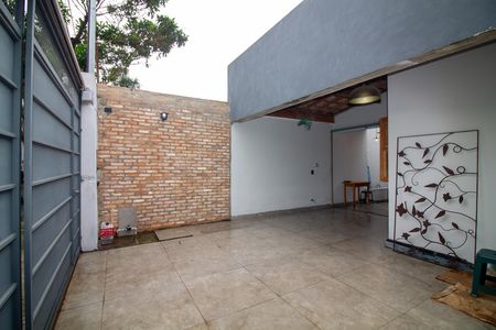 Casa para alugar com 130m², 2 quartos e 2 vagas Casa para alugar com 130m², 2 quartos e 2 vagasGaragem