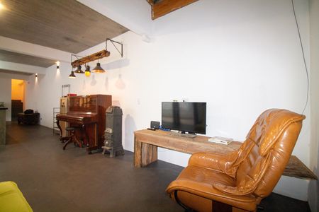 Casa para alugar com 130m², 2 quartos e 2 vagas Casa para alugar com 130m², 2 quartos e 2 vagasSala