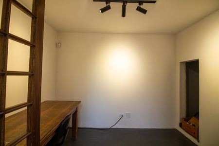 Casa para alugar com 130m², 2 quartos e 2 vagas Casa para alugar com 130m², 2 quartos e 2 vagasEscritório / Dispensa