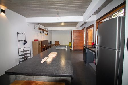 Casa para alugar com 130m², 2 quartos e 2 vagas Casa para alugar com 130m², 2 quartos e 2 vagasCozinha