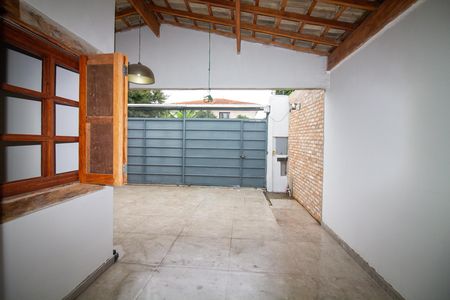 Casa para alugar com 130m², 2 quartos e 2 vagas Casa para alugar com 130m², 2 quartos e 2 vagasGaragem