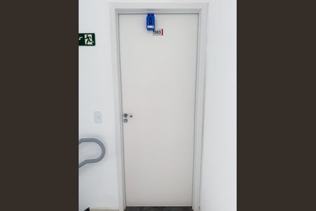 Apartamento para alugar com 49m², 2 quartos e 1 vagaLockbox instalada na porta