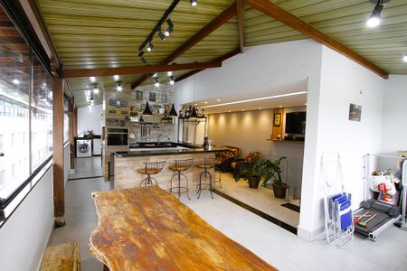 Apartamento à venda com 132m², 3 quartos e 2 vagasÁrea gourmet