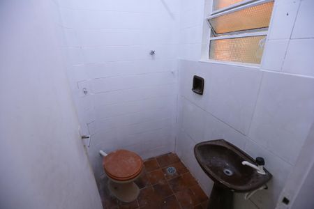 Casa para alugar com 70m², 2 quartos e sem vaga Casa para alugar com 70m², 2 quartos e sem vagaBanheiro