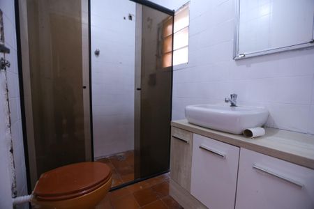 Casa para alugar com 70m², 2 quartos e sem vaga Casa para alugar com 70m², 2 quartos e sem vagaBanheiro
