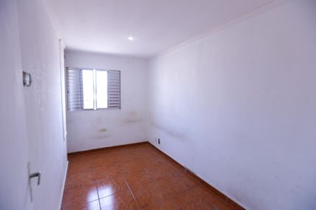 Quarto 2 de casa para alugar com 2 quartos, 70m² em Vila Arcadia, São Paulo