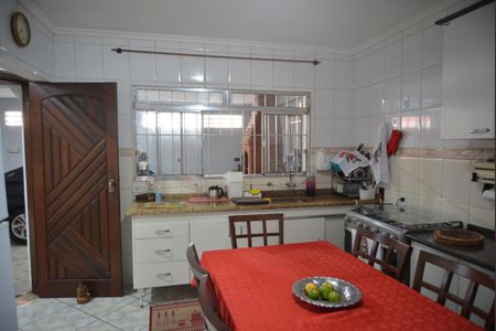 Casa à venda com 195m², 3 quartos e 3 vagasCozinha