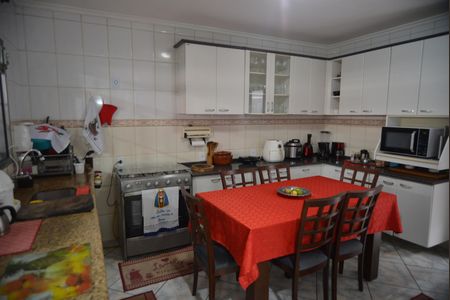 Casa à venda com 195m², 3 quartos e 3 vagasCozinha