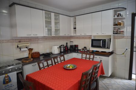 Casa à venda com 195m², 3 quartos e 3 vagasCozinha
