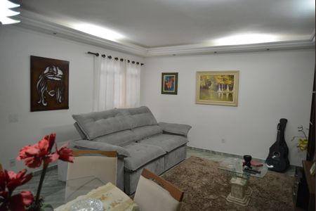 Sala de casa para alugar com 3 quartos, 195m² em Parque Erasmo Assunção, Santo André