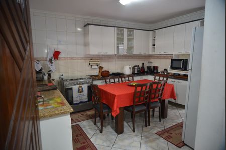 Casa à venda com 195m², 3 quartos e 3 vagasCozinha