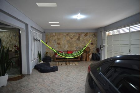 Casa à venda com 195m², 3 quartos e 3 vagasGaragem