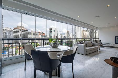Sala de apartamento à venda com 4 quartos, 223m² em Paraíso, São Paulo