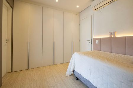 Apartamento à venda com 223m², 4 quartos e 4 vagasSuíte 4