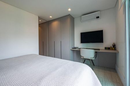 Apartamento à venda com 223m², 4 quartos e 4 vagasSuíte 1