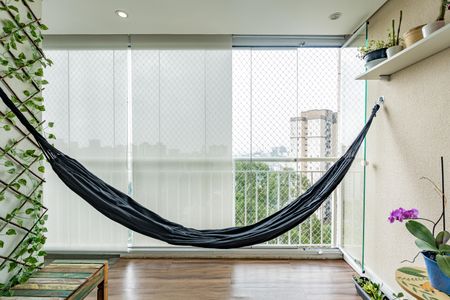 Apartamento para alugar com 53m², 2 quartos e 1 vaga Apartamento para alugar com 53m², 2 quartos e 1 vagaVaranda