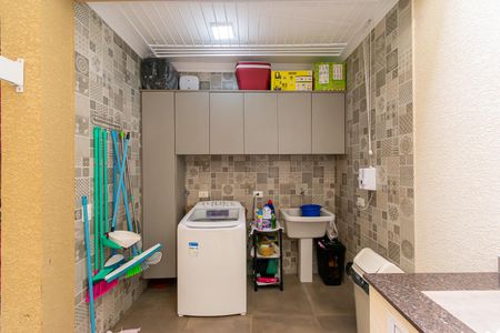 Casa à venda com 150m², 3 quartos e 4 vagasÁrea de Serviço