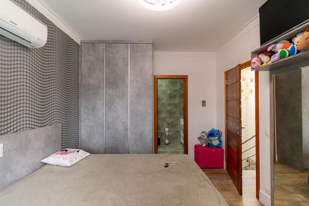 Casa à venda com 150m², 3 quartos e 4 vagasSuíte 1