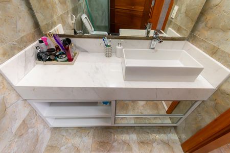 Casa à venda com 150m², 3 quartos e 4 vagasBanheiro da Suíte 1