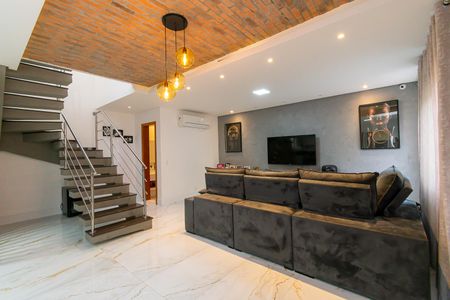 Sala de casa à venda com 3 quartos, 150m² em Vila Graciosa, São Paulo