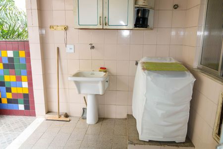 Casa à venda com 550m², 4 quartos e 4 vagas Casa à venda com 550m², 4 quartos e 4 vagasÁrea de Serviços de Ambas as 2 Casas