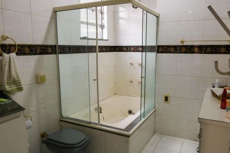 Casa à venda com 550m², 4 quartos e 4 vagas Casa à venda com 550m², 4 quartos e 4 vagasBanheiro Quarto Suíte - Casa 1