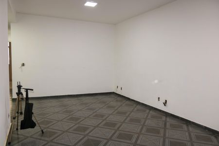 Casa à venda com 550m², 4 quartos e 4 vagas Casa à venda com 550m², 4 quartos e 4 vagasSala - Casa 2