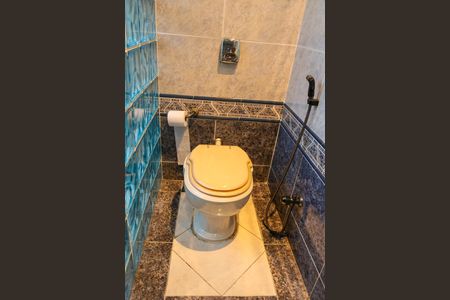 Casa à venda com 550m², 4 quartos e 4 vagas Casa à venda com 550m², 4 quartos e 4 vagasBanheiro Social - Casa 1