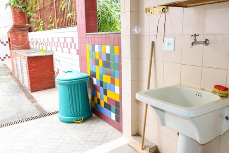 Casa à venda com 550m², 4 quartos e 4 vagas Casa à venda com 550m², 4 quartos e 4 vagasÁrea de Serviços de Ambas as 2 Casas