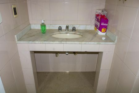 Casa à venda com 550m², 4 quartos e 4 vagas Casa à venda com 550m², 4 quartos e 4 vagasBanheiro Social - Casa 2