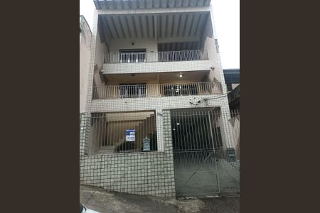 Casa à venda com 550m², 4 quartos e 4 vagas Casa à venda com 550m², 4 quartos e 4 vagasFachada