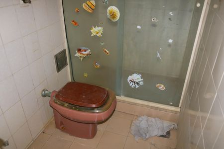 Casa à venda com 550m², 4 quartos e 4 vagas Casa à venda com 550m², 4 quartos e 4 vagasBanheiro do Quarto Suite - Casa 2