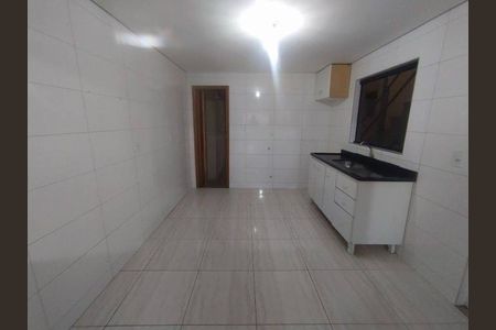 Cozinha de casa para alugar com 3 quartos, 180m² em Fazenda da Juta, São Paulo