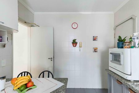 Apartamento à venda com 120m², 3 quartos e 1 vaga Apartamento à venda com 120m², 3 quartos e 1 vagaCozinha e Área de Serviço