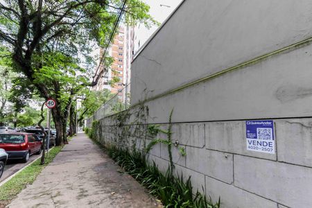 Apartamento à venda com 120m², 3 quartos e 1 vaga Apartamento à venda com 120m², 3 quartos e 1 vagaFachada - Plaquinha