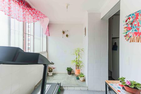 Apartamento à venda com 120m², 3 quartos e 1 vaga Apartamento à venda com 120m², 3 quartos e 1 vagaCozinha e Área de Serviço