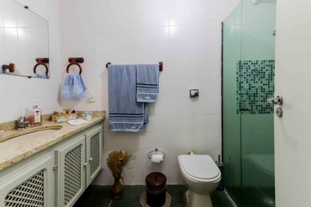 Apartamento à venda com 120m², 3 quartos e 1 vaga Apartamento à venda com 120m², 3 quartos e 1 vagaBanheiro