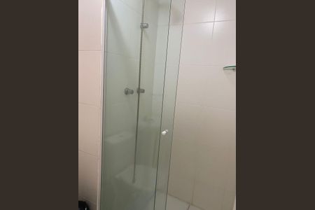 Banheiro de apartamento à venda com 2 quartos, 43m² em Canhema, Diadema
