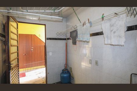 Casa de condomínio para alugar com 100m², 2 quartos e 1 vagaÁrea de Serviço