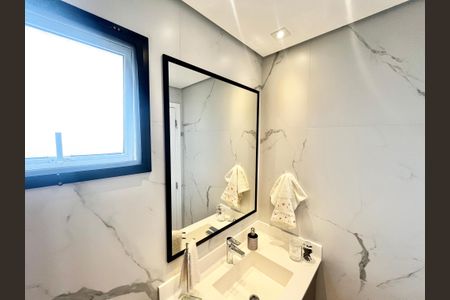 Apartamento à venda com 70m², 2 quartos e 1 vaga Apartamento à venda com 70m², 2 quartos e 1 vagaBanheiro da Suíte 1