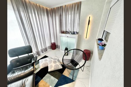 Apartamento à venda com 70m², 2 quartos e 1 vaga Apartamento à venda com 70m², 2 quartos e 1 vagaSala