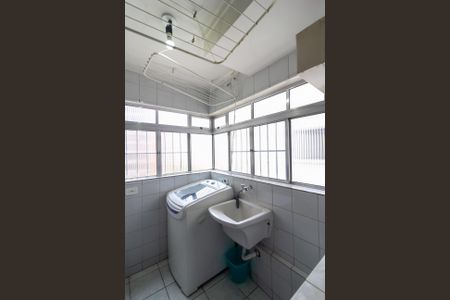 Apartamento à venda com 69m², 3 quartos e 1 vagaÁrea de Serviço