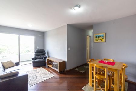 Sala de apartamento à venda com 3 quartos, 69m² em Vila Sofia, São Paulo