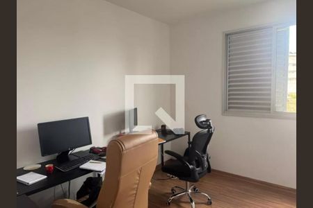 Quarto de apartamento para alugar com 3 quartos, 108m² em Buritis, Belo Horizonte