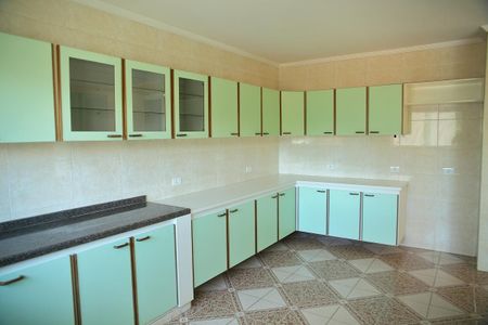 Casa para alugar com 300m², 4 quartos e 10 vagasCopa/Cozinha 